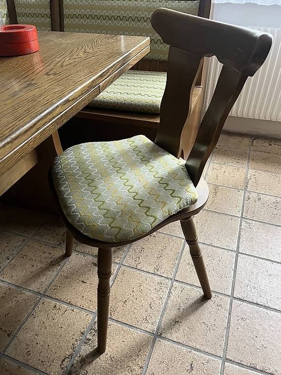 Panchine: Eckbank, Tisch und 3 Stühle – Usato da Wettingen venduto da rob_7zjb 1
