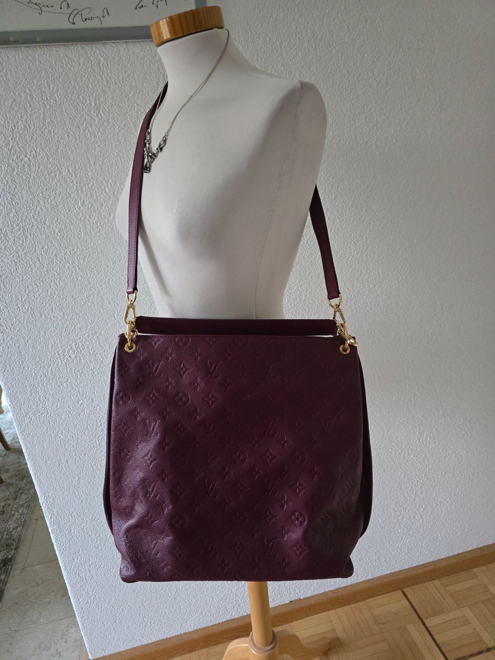 Louis Vuitton Borse: Louis Vuitton Metis hobo Empreinte Weinrot – Usato da Bottmingen venduto da sandy_2 1
