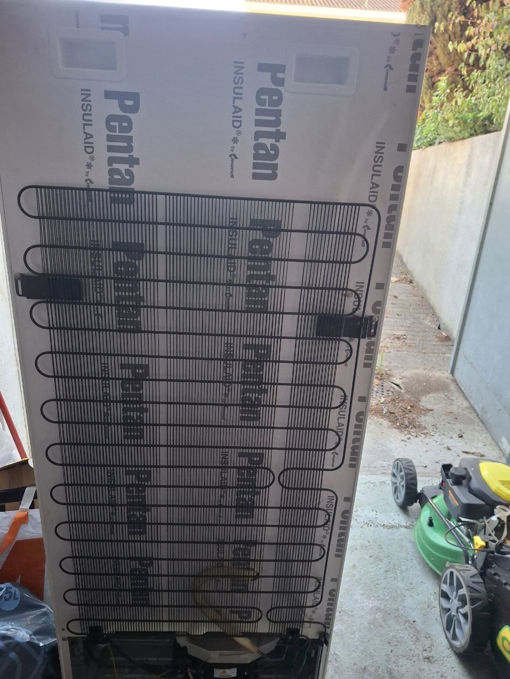 Gefrierschrank: Vendo Congelatore della Bosh A++ – Gebraucht aus Wohlen AG von mir_8bs9 5
