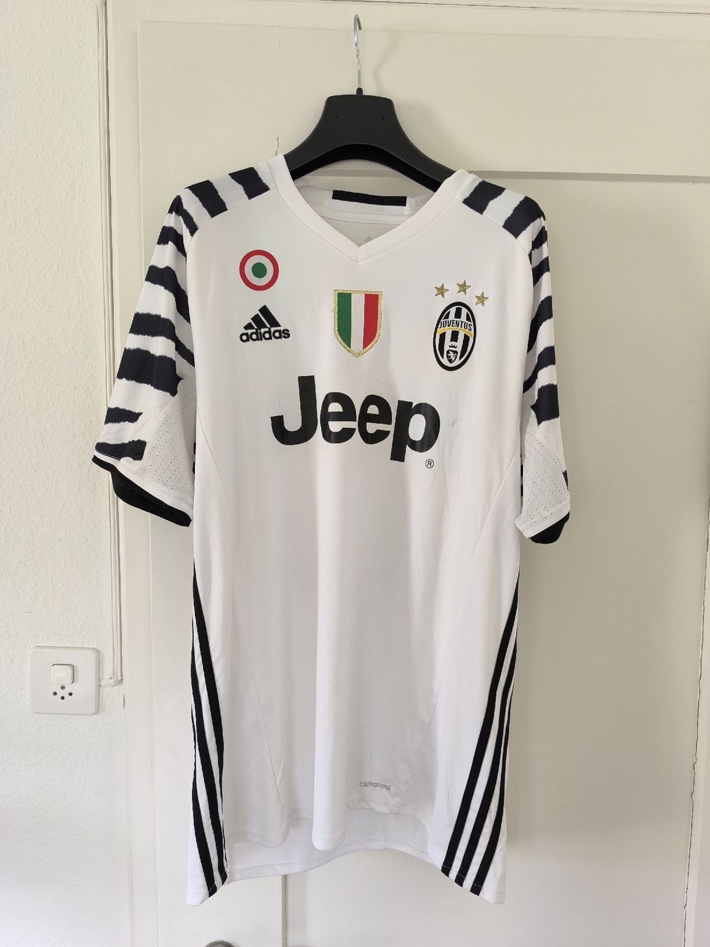 Juventus Leibchen & Hosen: Juventus Turin Trikot L – Gebraucht aus Zürich von  2