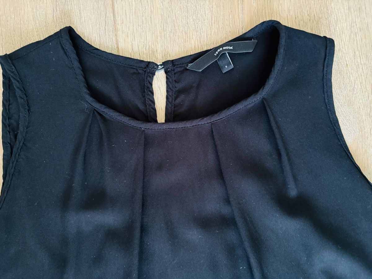Vero Moda Top: Vero Moda schwarzes Top Grösse S – Usato da Ennetbürgen venduto da Evelyne_G 1