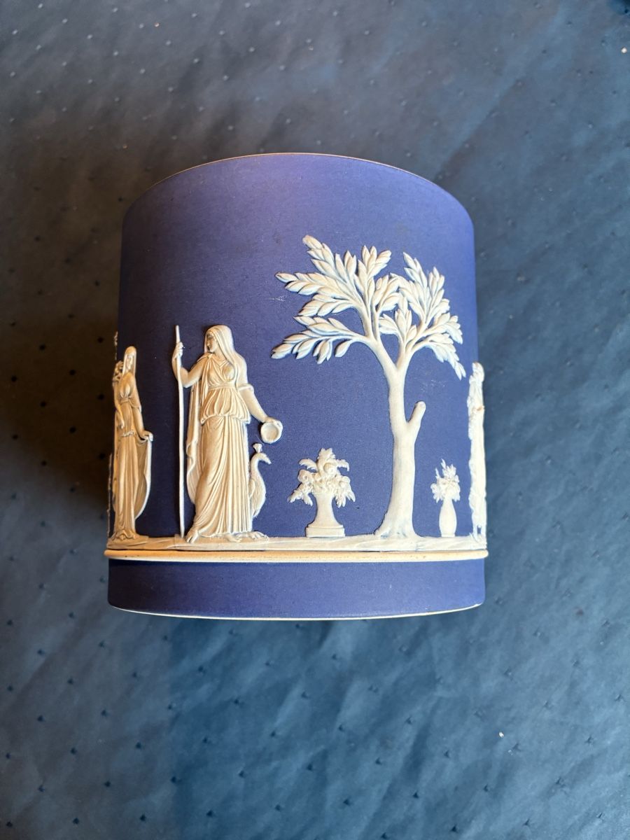 Vasi per fiori: Wedgwood - antiker Cachepot dunkelblau – Usato da Dornach venduto da Rosengarten 2