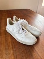 Veja V10 - Gr. 46 - weisser Sneaker