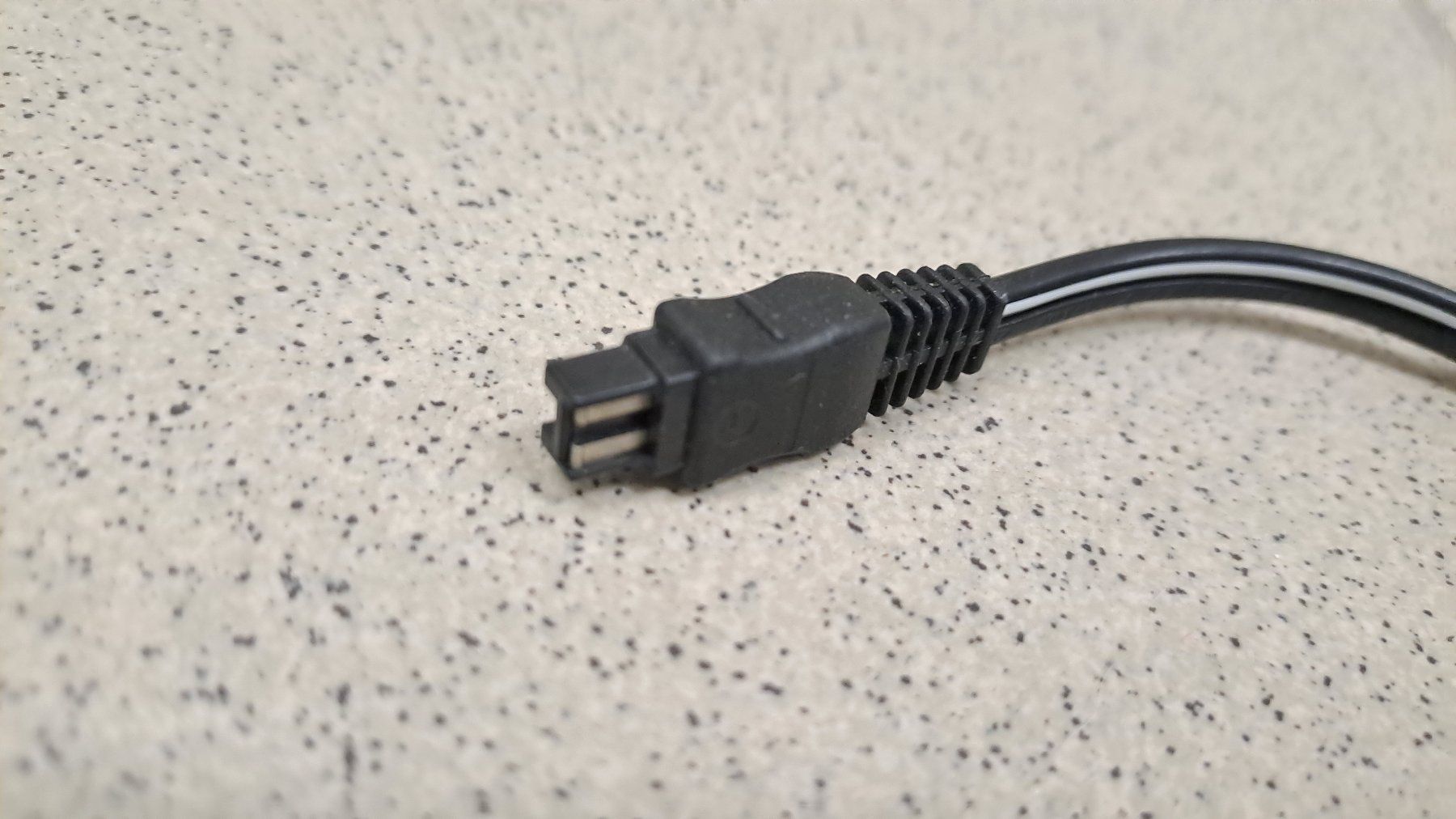 Sony Altri Accessori: Sony Ladegerät Kamera AC-L200 D – Usato da Caslano venduto da Welaberg 2