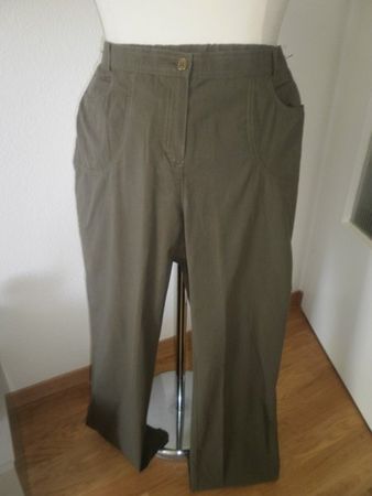 Pantalon khaki en coton T. 50
