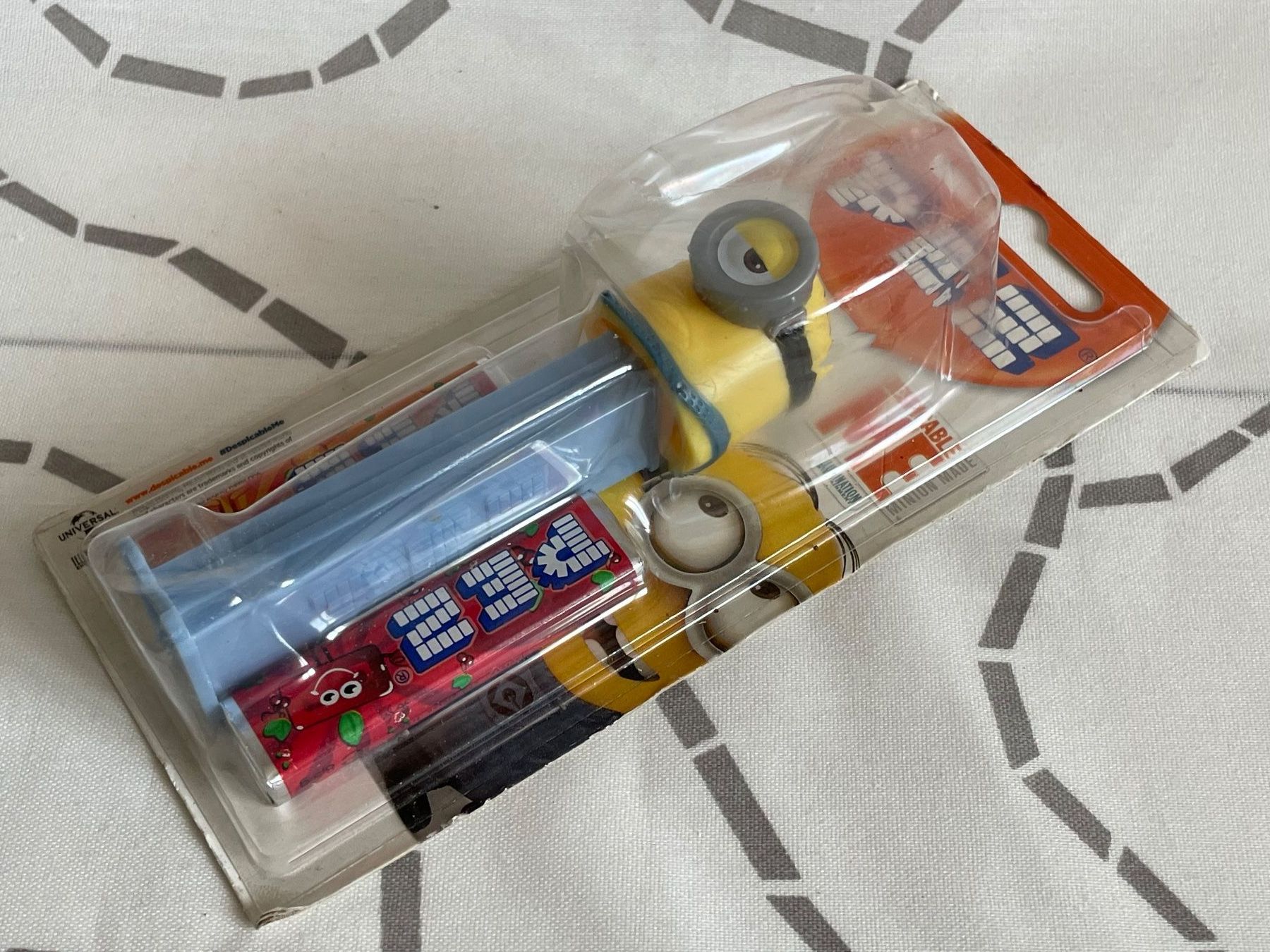 Pez Figuren: 2 PEZ Mignions – Neu und originalverpackt aus Rafz von stg101 2