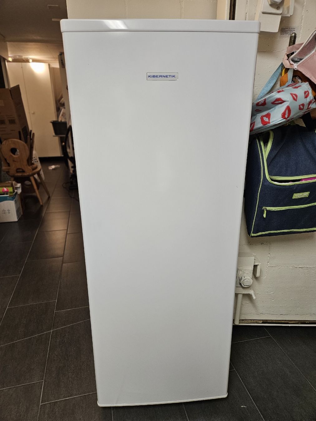 Réfrigérateurs: Gefrierschrank Kibernetik A++ 145L – D'occasion à Saland par Rose0109