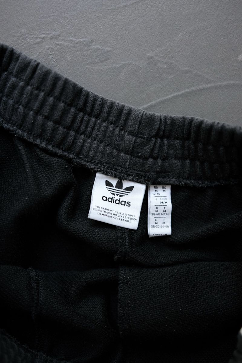 Adidas Pantaloni: ADIDAS JOGGINGHOSE SCHWARZ – Usato da Wallisellen venduto da lis_8fkh 1