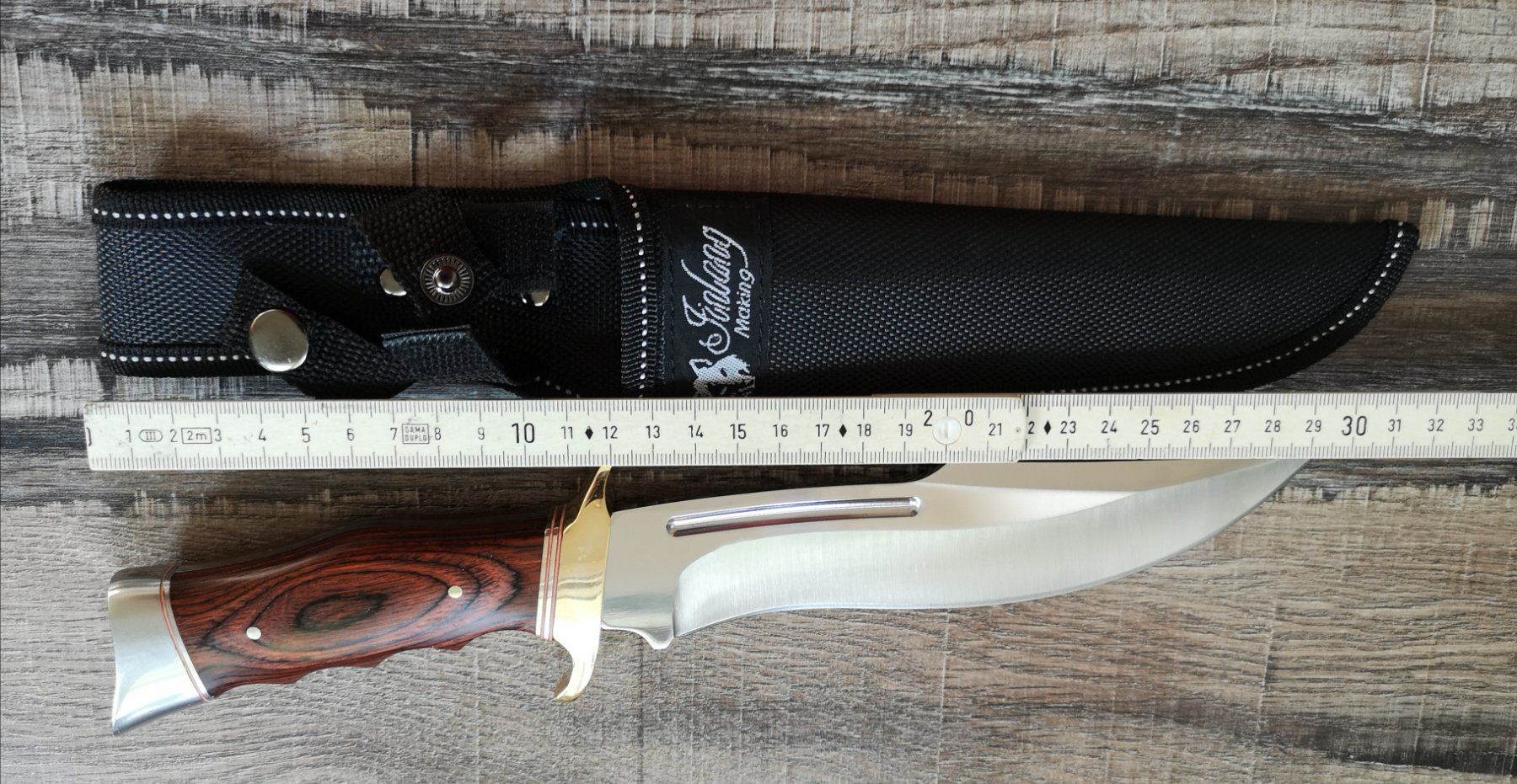 Accessori: Sehr schönes Outdoor Messer – Nuovo e nell'imballaggio originale da Herzogenbuchsee venduto da Melissa110