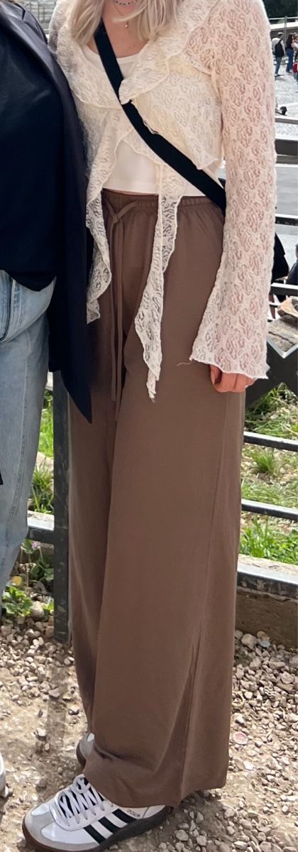 H&M Pantaloni: Braune, lockere Stoffhose H&M – Usato da Gachnang venduto da todressgolden