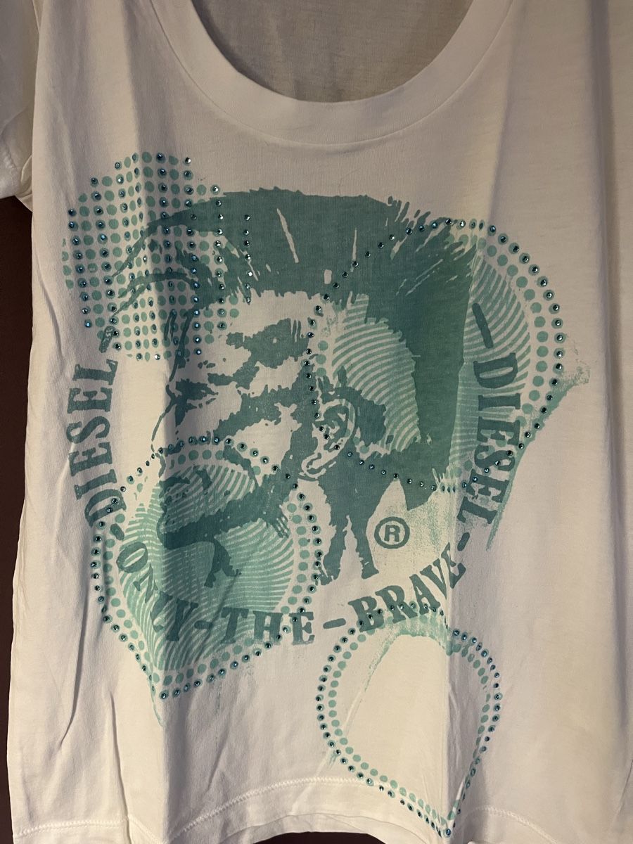 Diesel T-shirt: T-shirt Diesel blanc imprimé S – Usato da Saxon venduto da Marine11 1