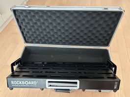 Pedalboard RockBoard Tres 3.2 mit Flightcase und Zubehör