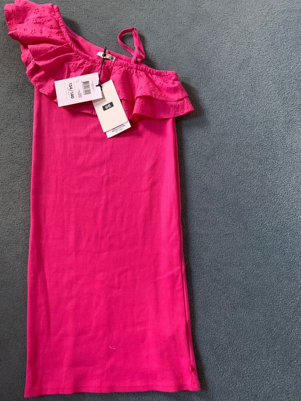 We Vestiti & Gonne: Kleid One-Shoulder, pink, Mädchen 134/140 – Nuovo e nell'imballaggio originale da Wiesendangen venduto da Babalegi 1