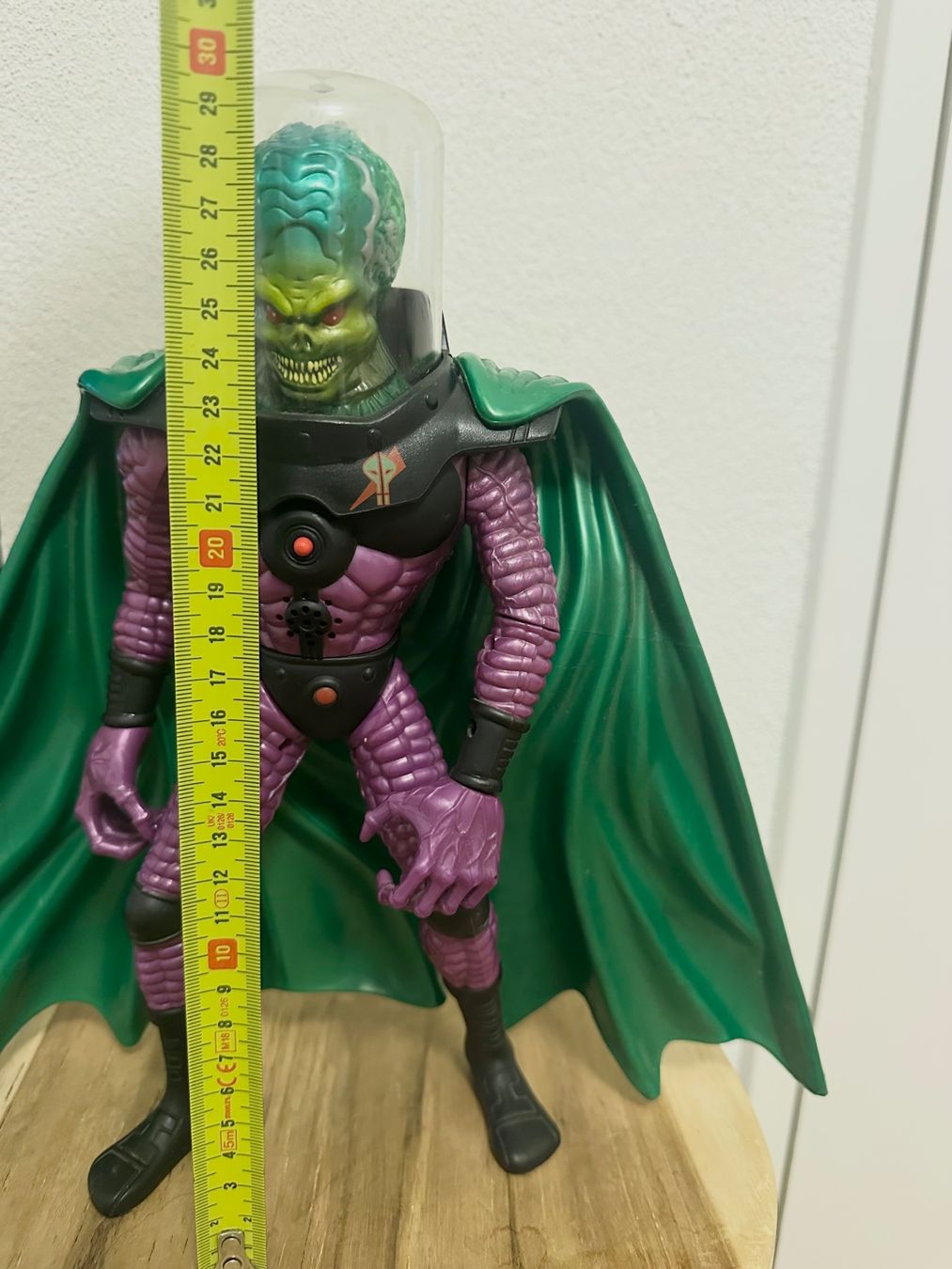 Statuette: Mars Attacks Martian Supreme Commander 1996 Trendmasters – Usato da Baar venduto da Mic_vL 2