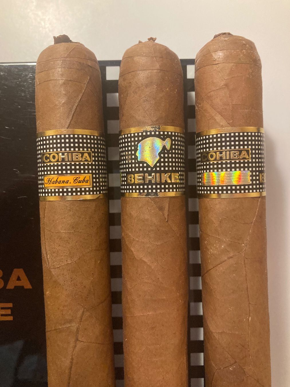 Cohiba Sigari: Cigares Cohiba Behike 56 – Nuovo (secondo la descrizione) da Villarlod venduto da bonplan 1