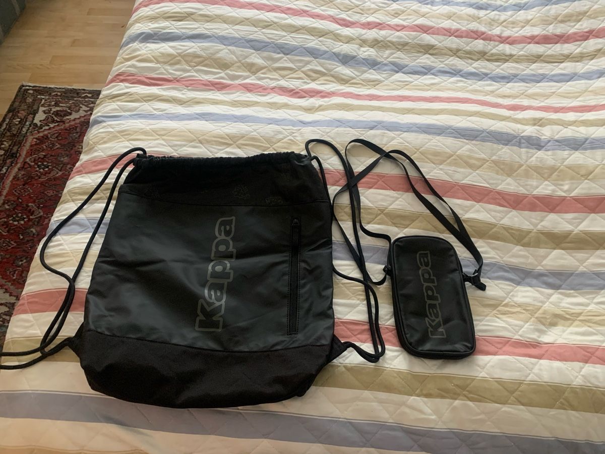 Kappa Zaini: Kappa Rucksack und Handybag – Nuovo (secondo la descrizione) da Zürich venduto da 1979mausi