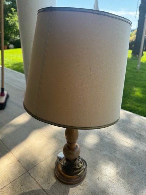 Lampen: LAMPADA ANNI 60BASE LEGNO FUNZIONANTE – Gebraucht aus Davesco-Soragno von kappas 2