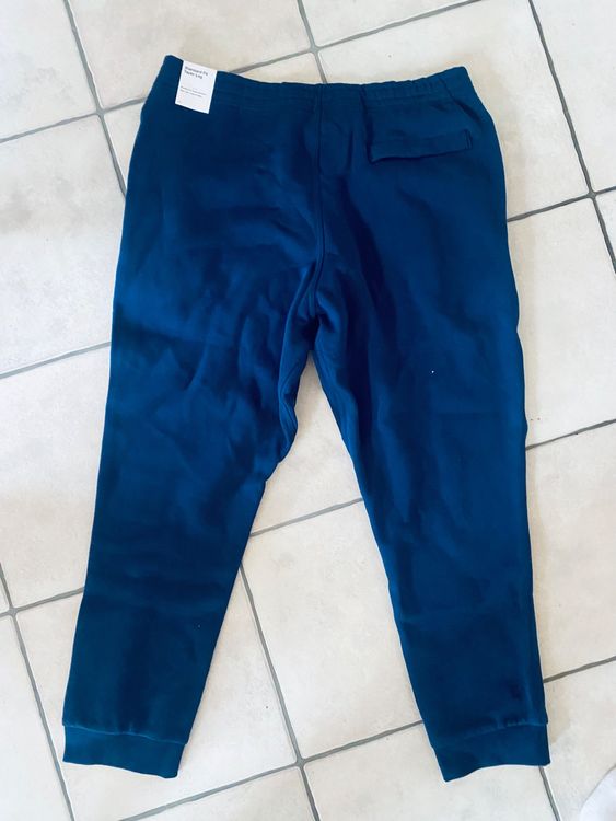 hell blaue nike hose