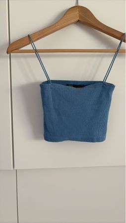 Top côtelé bleu Zara, taille S, parfait pour l'été!