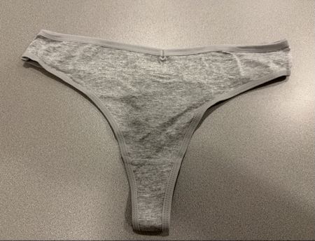 Grauer Tanga Slip, Gr. M, neu!