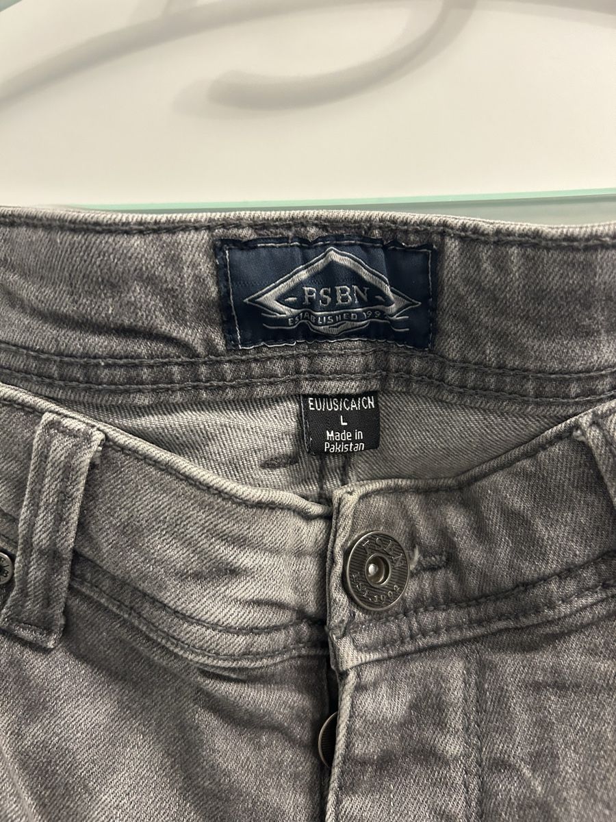 Jeans: Coole kurze  Herren Jeans Shorts, Grau,, Gr. L – Usato da Zürich venduto da robbii13 3