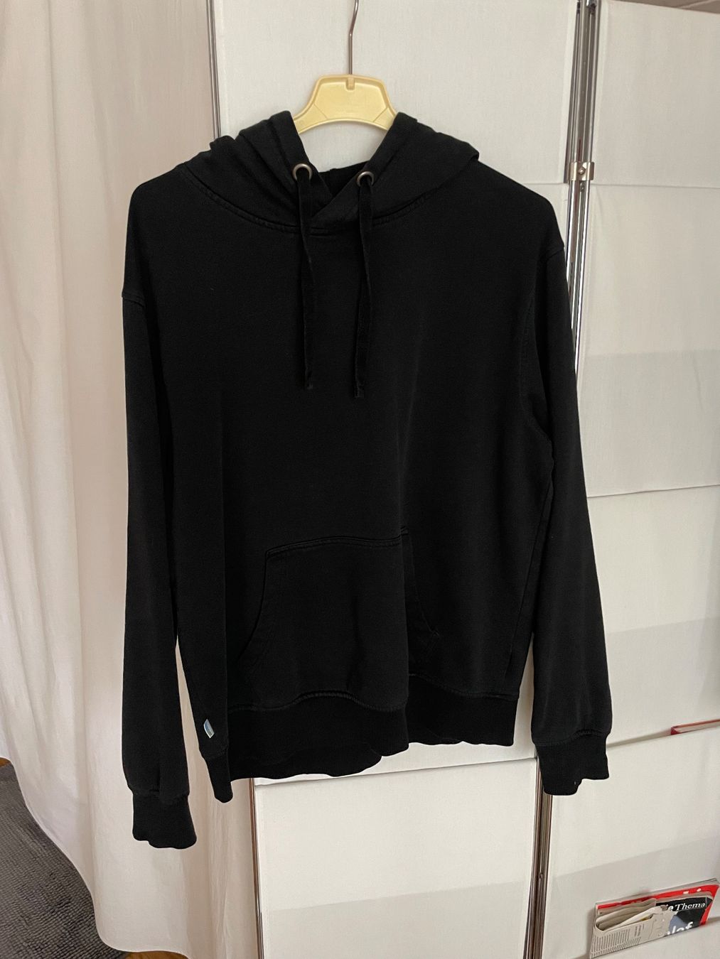 Maglioni & Felpe: ALLES RAUS Hoodie – Usato da Kloten venduto da simones.thriftshop
