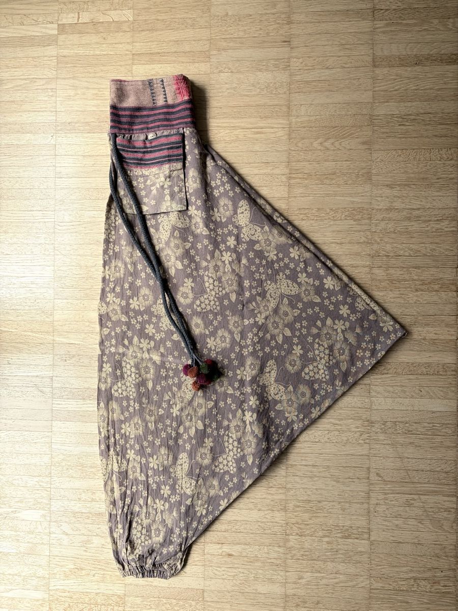Pantaloni: Goahose mit Blumenmuster, Grösse M – Usato da Nürensdorf venduto da salut 4