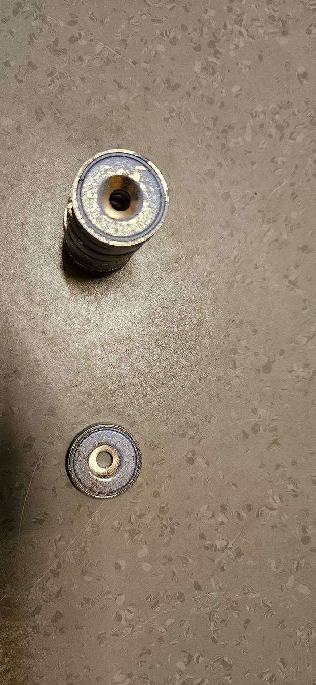 Calamite: Magnetische Distanzscheiben, 8 Stk – Usato da Baar venduto da Vel...Baar45