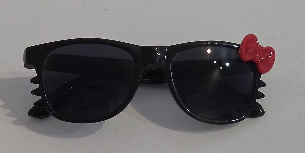 Occhiali & Lenti: Lunette de soleil enfant. – Usato da Bevaix venduto da Nounoursch