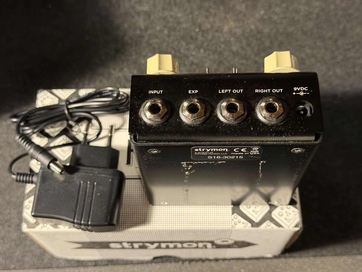 Strymon Strumenti musicali: Strymon Flint Tremolo Reverb – Usato da fey venduto da Caductilometre 1