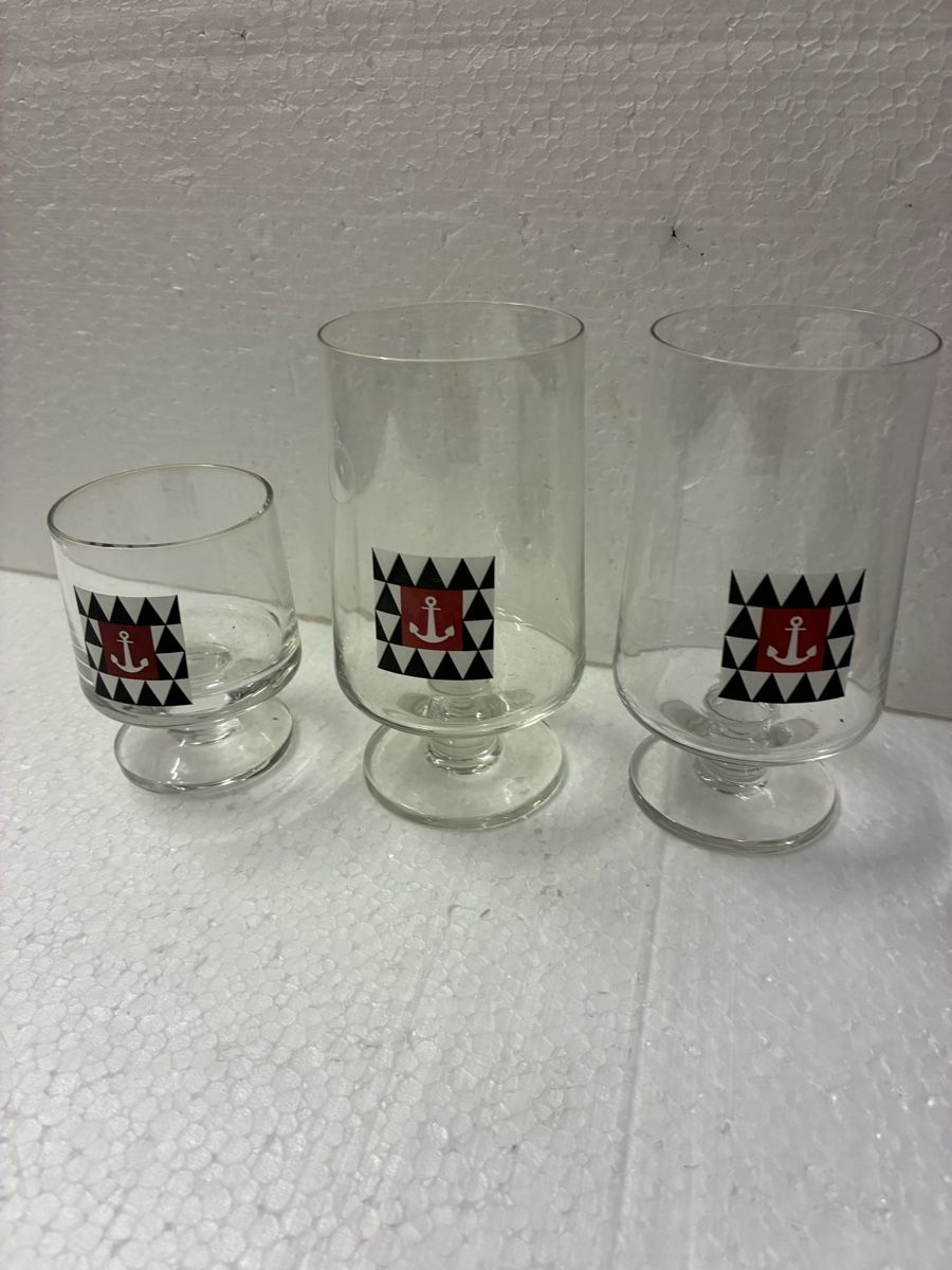 Verres: 3 Biergläser mit Fuss – D'occasion à Bubendorf par Mia111 3