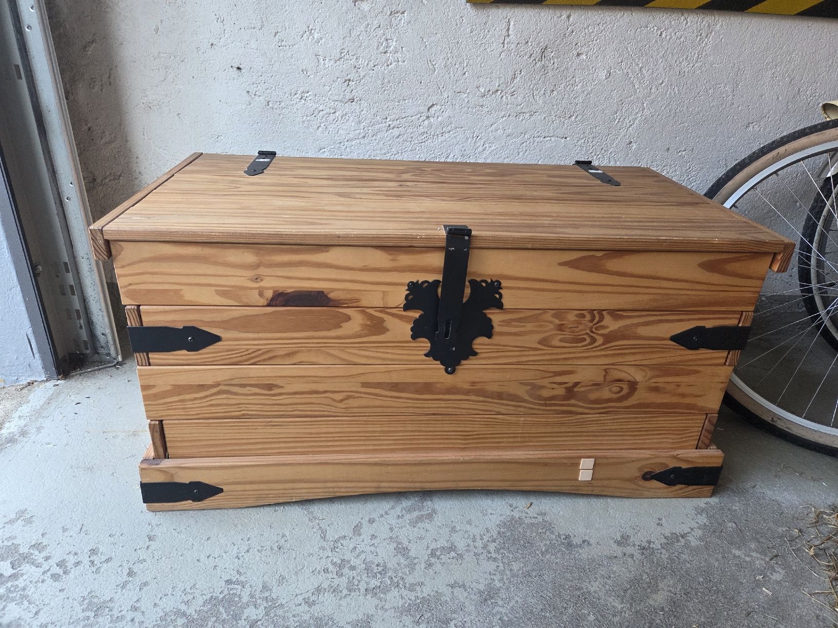 Cassapanche: Holztruhe – Usato da Ebnat-Kappel venduto da Moonel.104