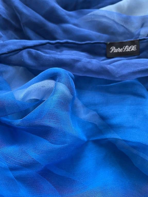 Foulards & écharpes: Marc Cain Seidenfoulard – D'occasion à Meisterschwanden par xX3000Xx 1