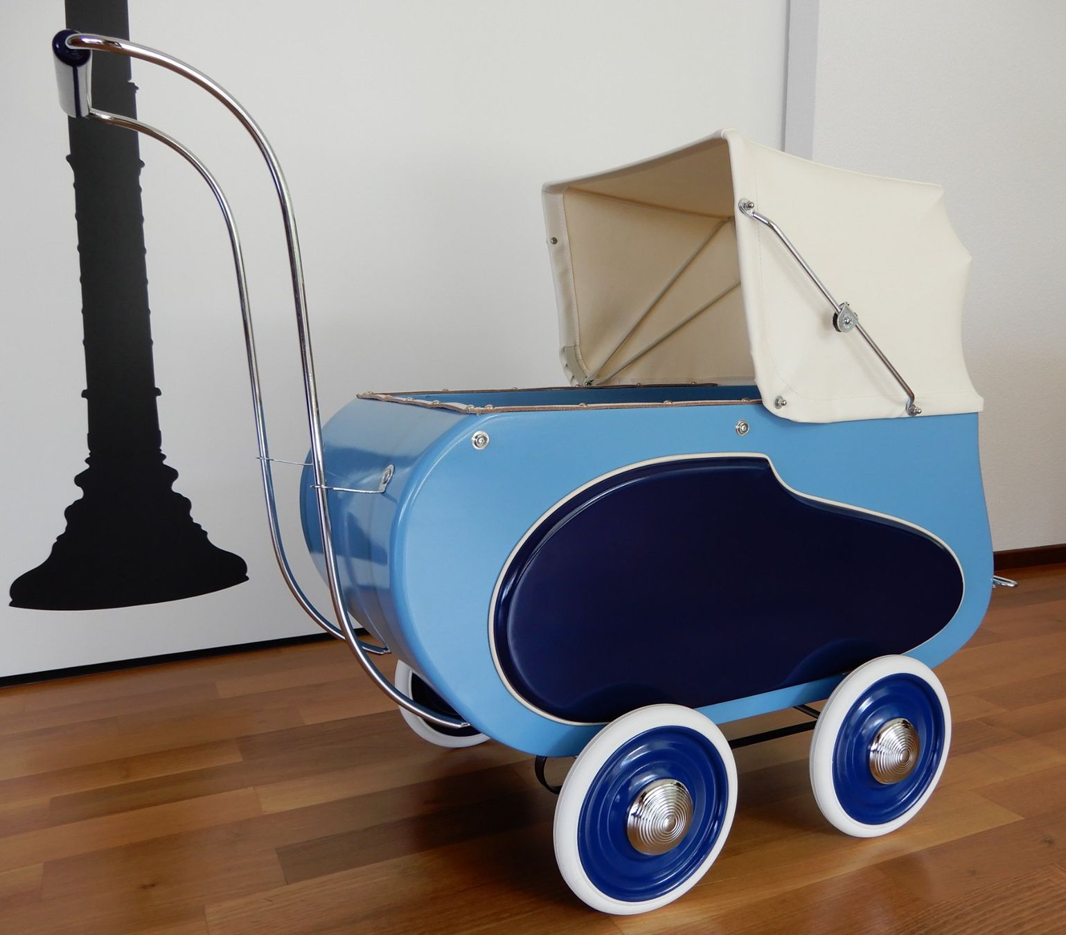 Puppenwagen: Puppenwagen Helvetia – Gebraucht aus St. Gallen von Dachs330