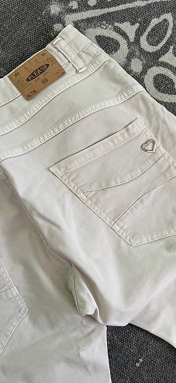Pantaloni: Please Hose M neuwertig – Usato da Spiez venduto da Vemai 3