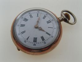Über 100 Jahre alte Damentaschenuhr aus 800er Silber