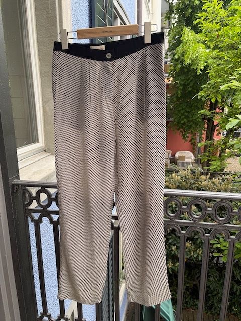 Pantaloni: Edle Momoni Hose Seide – Usato da Winterthur venduto da prenzlgirl
