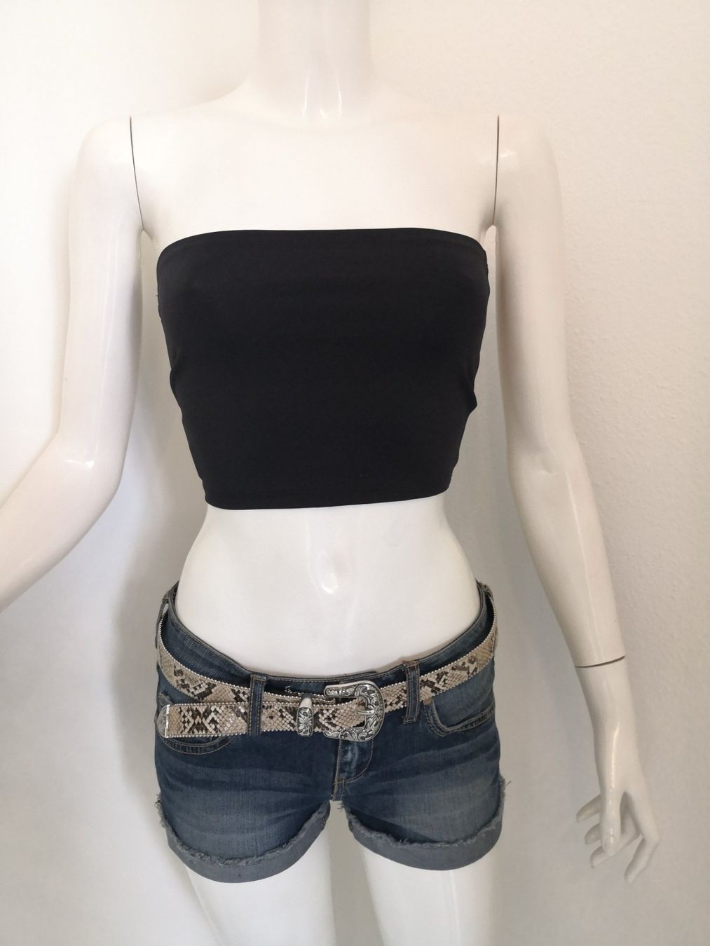 Mango Top: 🤩MANGO BANDEAU-TOP SCHWARZ STRETCH – Nuovo (secondo la descrizione) da Olten venduto da Naja-Twins-Twins 9