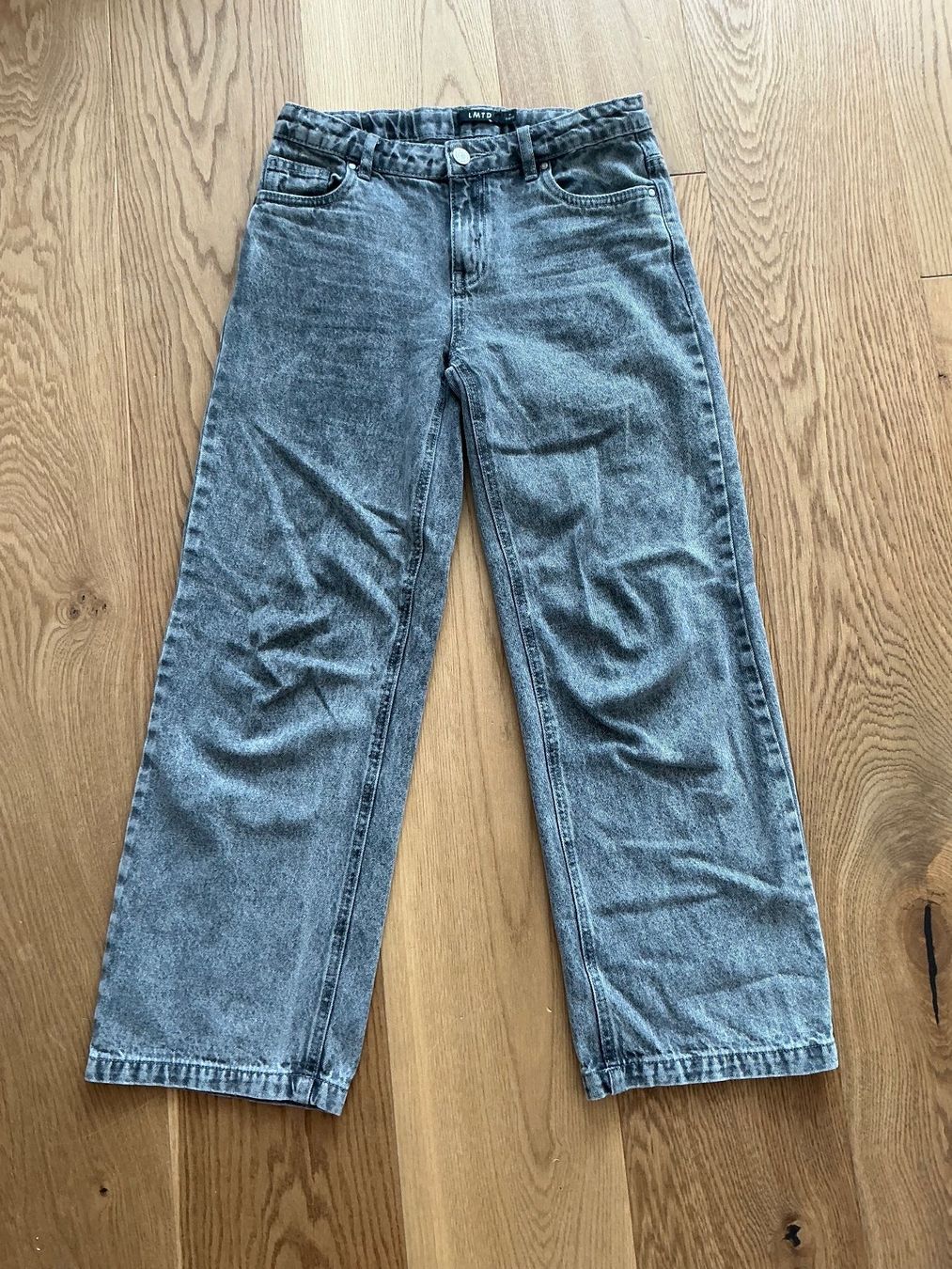 Hosen: Graue Mid-Rise Jeans – Gebraucht aus Cham von ist_wvm8