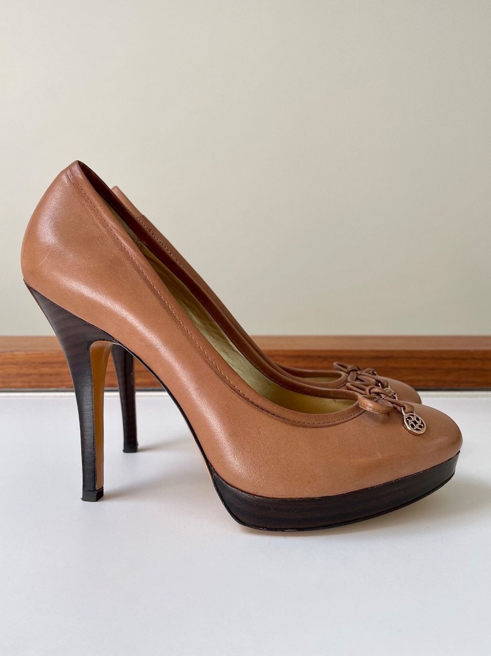Coach Damenschuhe: GENUINE LEATHER COACH SHOES, SIZE 36,5 – Neu (gemäss Beschreibung) aus Forch von ele_9gsf