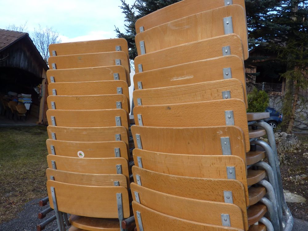 38 Stühle Stapelstühle Holzstühle Freischwinger stapelbar 9