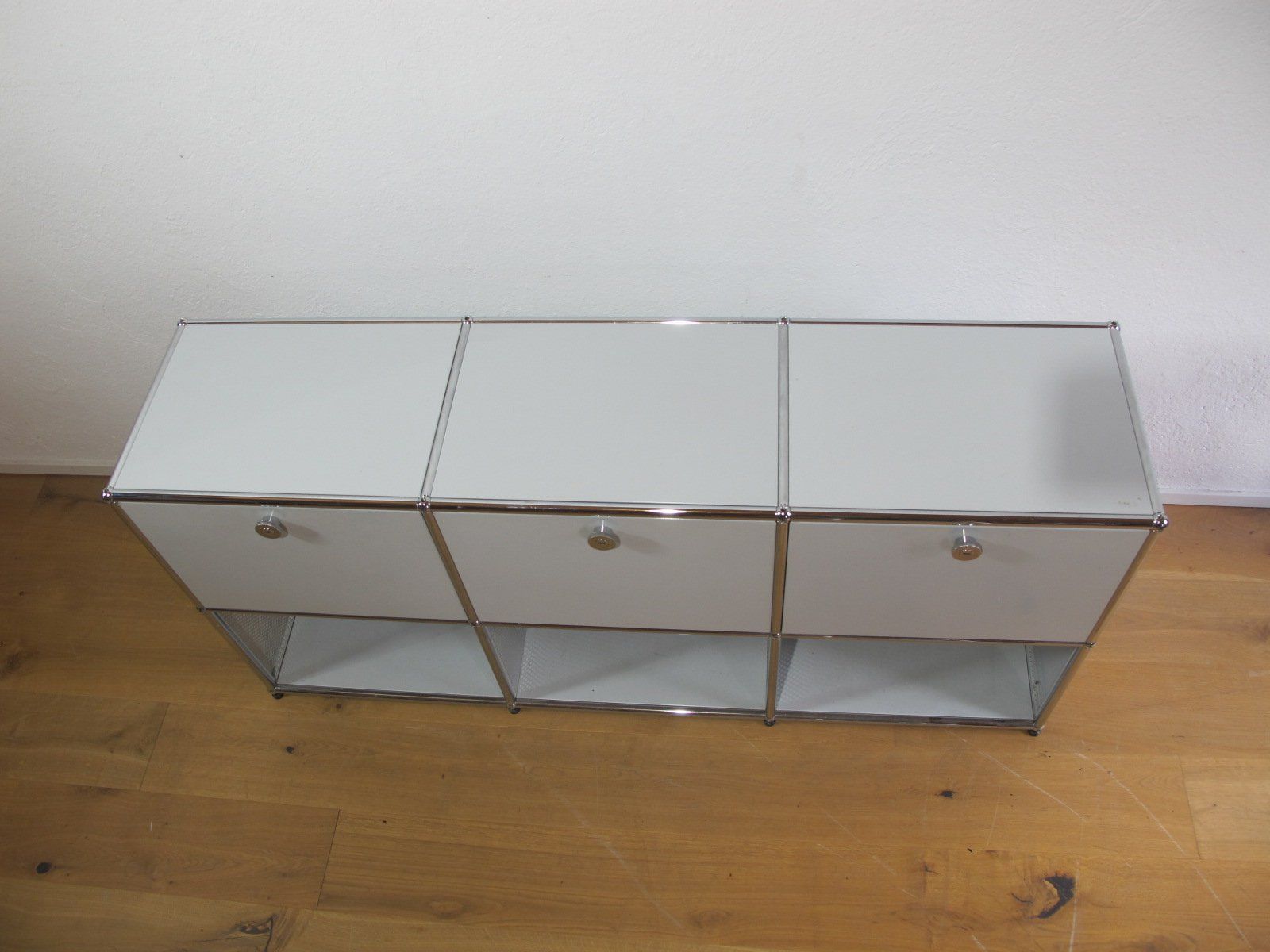USM Scaffali: USM Haller Sideboard, lichtgrau – Usato da Glarus venduto da Toni-Glarus 4