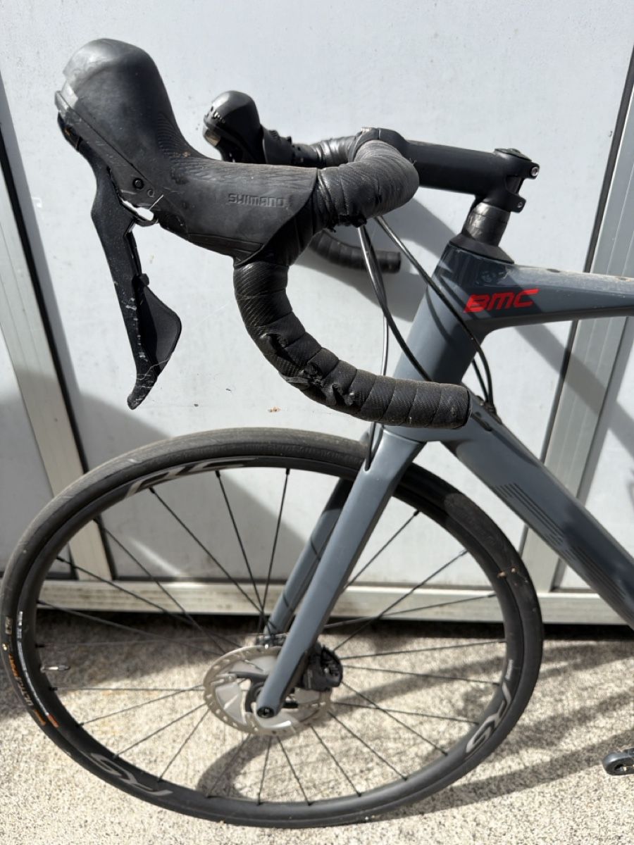 BMC Velos: BMC Roadmachine cadre cassé  – Defekt aus Chavannes de Bogis von yan_cz2h 4
