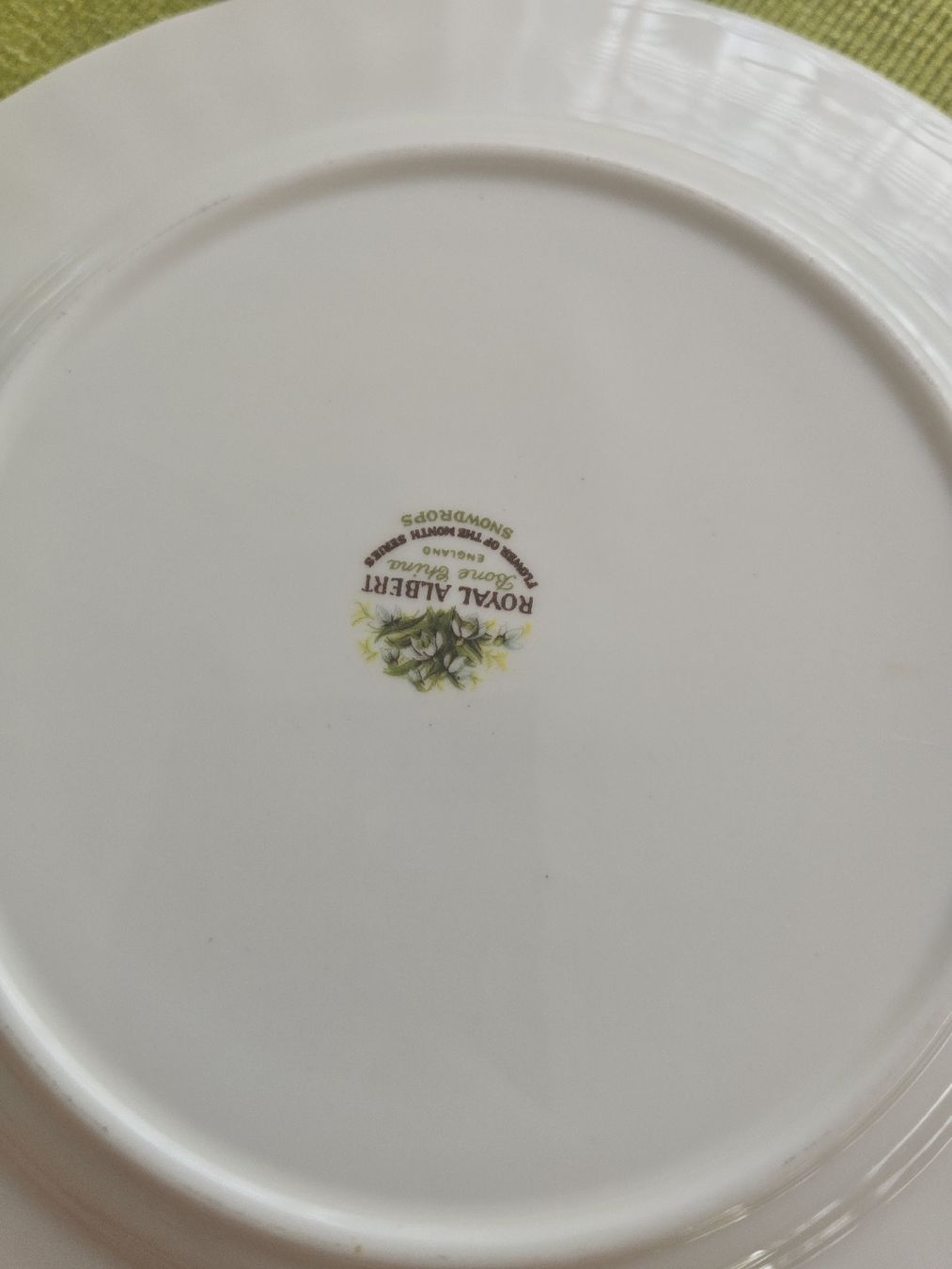 Royal Albert Piatti: Royal Albert Januar Teller – Usato da Thal venduto da Vintagekeller 2