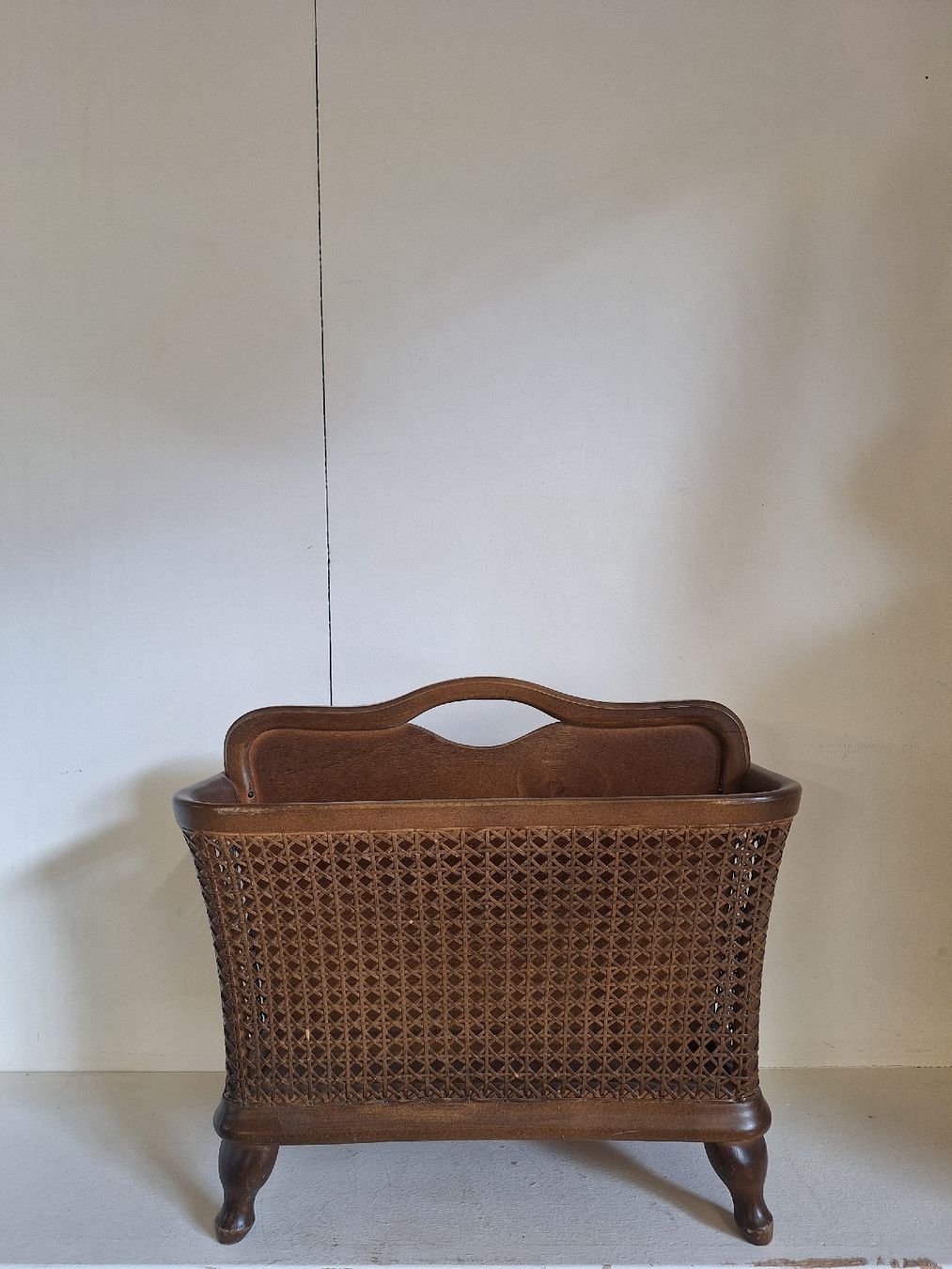 Altro per la casa: Rattan Zeitungsständer – Usato da Urtenen-Schönbühl venduto da Atelier21_bern