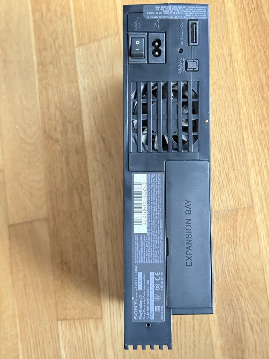 Sony Konsolen: Sony PS2 Fat SCPH-50004 + Logitech Wireless + 2 Spiele – Gebraucht aus Fehraltorf von Lenal01 3