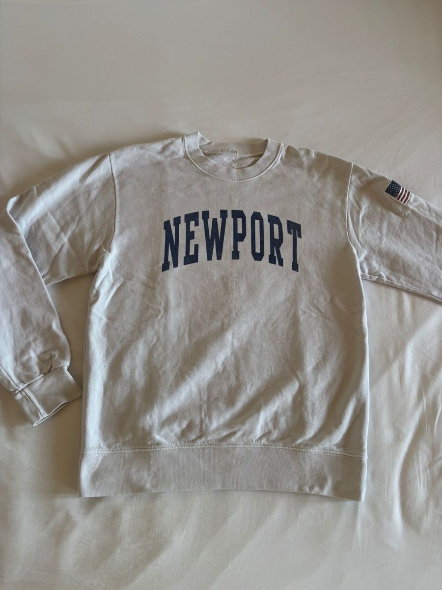 Brandy Melville Pulls et sweat-shirts: Sweat-shirt Brandy Melville – Neuf (Voir description) à Vouvry par sha_rk5q