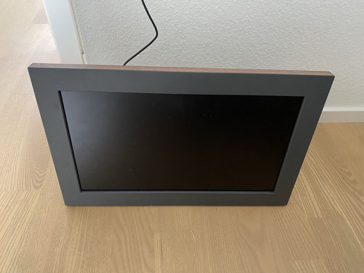 Netgear Lettore multimediale & Streamer: Meural digital photo frame – Usato da Zug venduto da 7kpl_mas