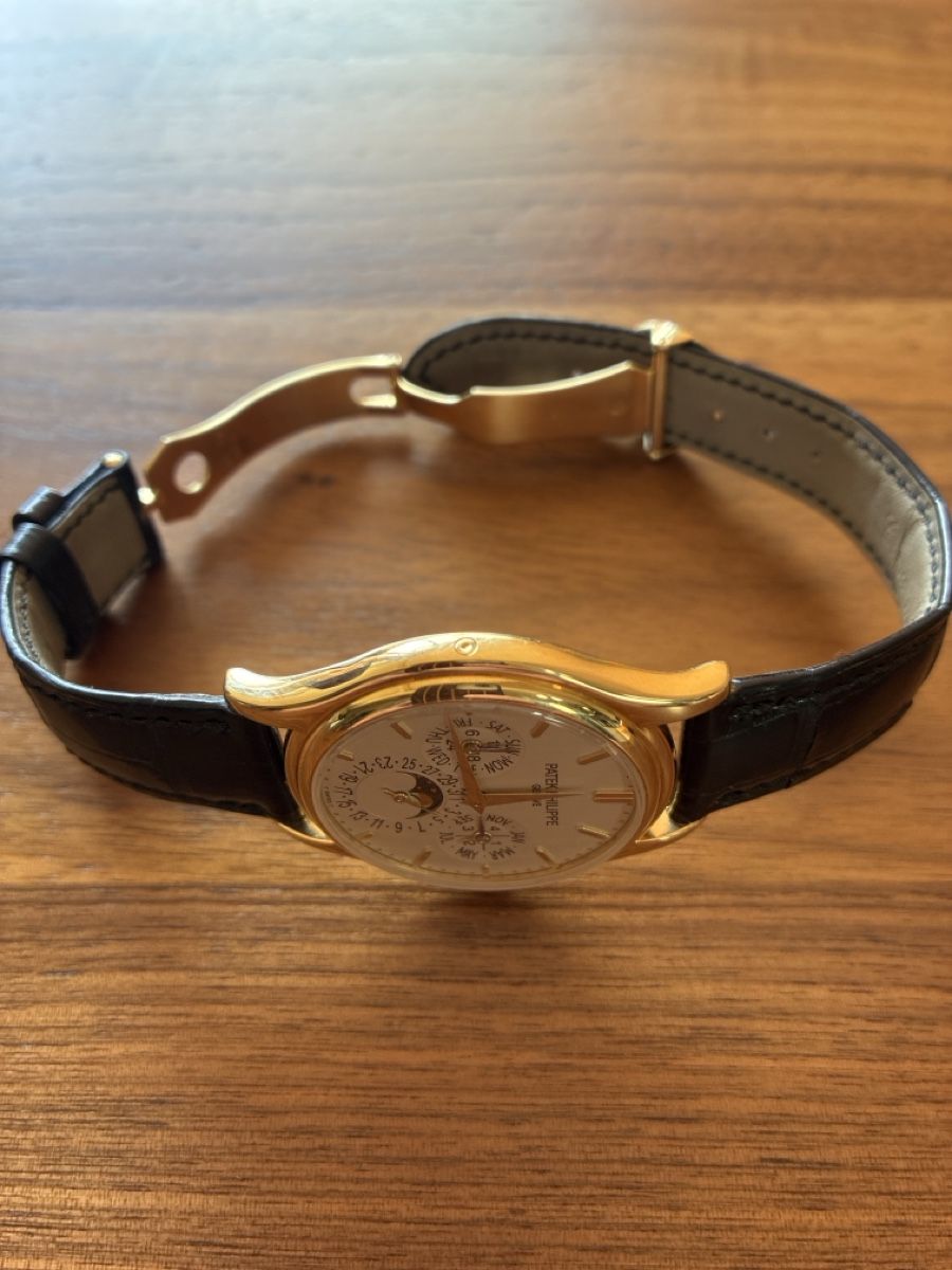 Patek Philippe Montres: Patek Philippe Perpetual Calendar – D'occasion à Pfäffikon SZ par StanleyCup 8