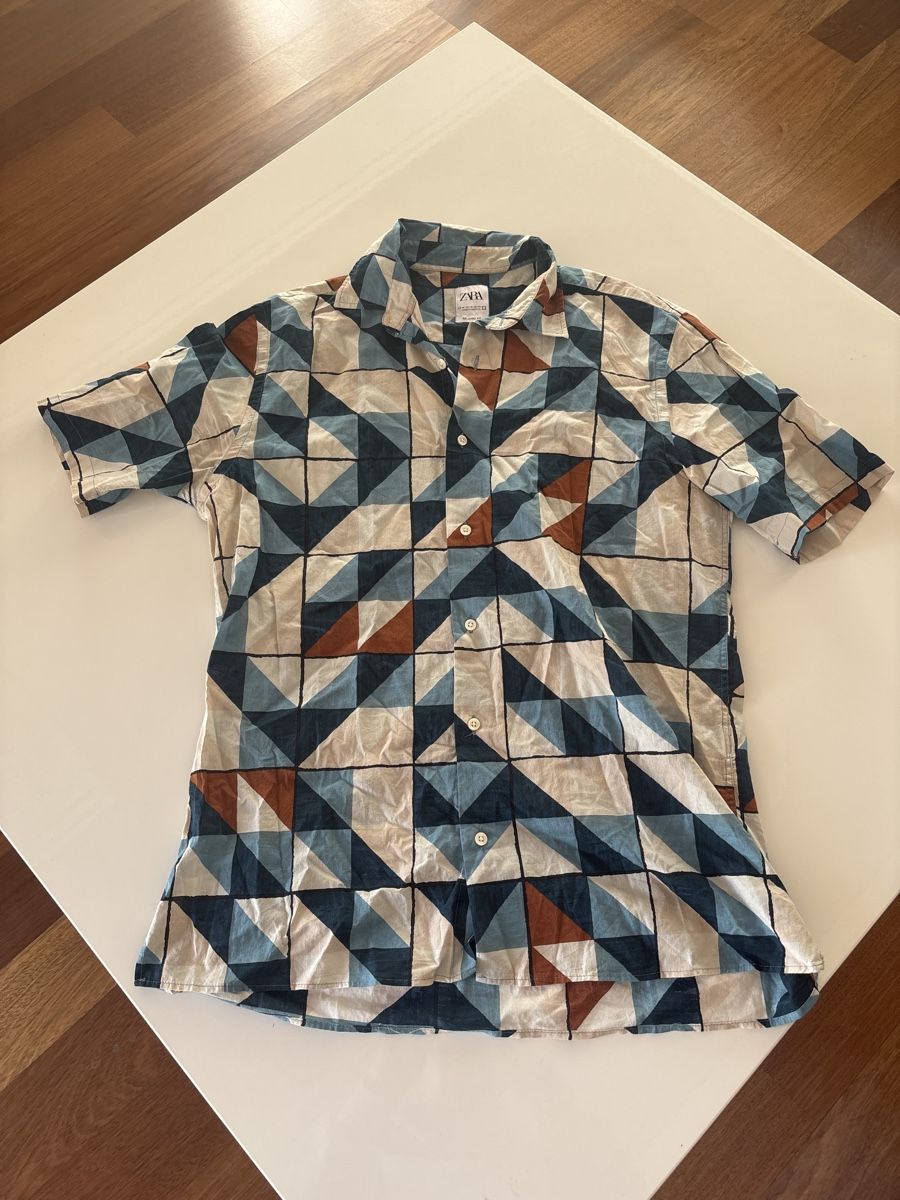 Zara Camicie: Zara Men's Geometric Short Sleeve Shirt – Usato da Chexbres venduto da doe_xns6
